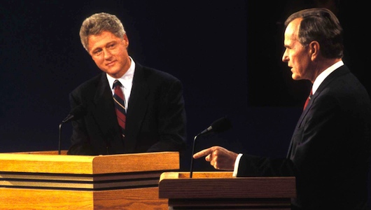BILL CLINTON WITH GEORGE BUSH AT THE 1ST PRESIDENTIAL DEBATES 10/11/1992